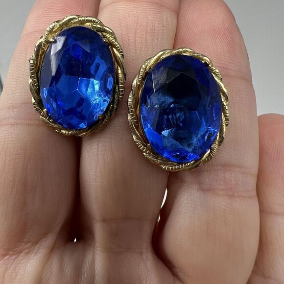 Vintage Blue Rhinestone Coro Earrings Screw Back Gold Tone Clip On - Picture 1 of 7